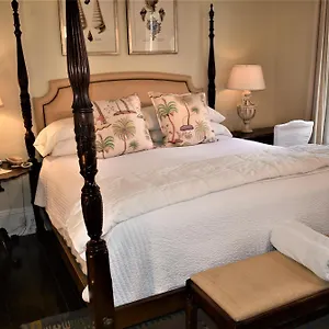 Simonton Court Historic & 4* Key West